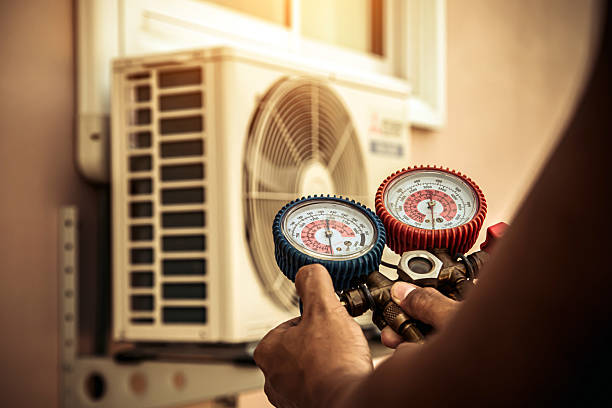 Professional Hvac technician working in Macedonia, OH